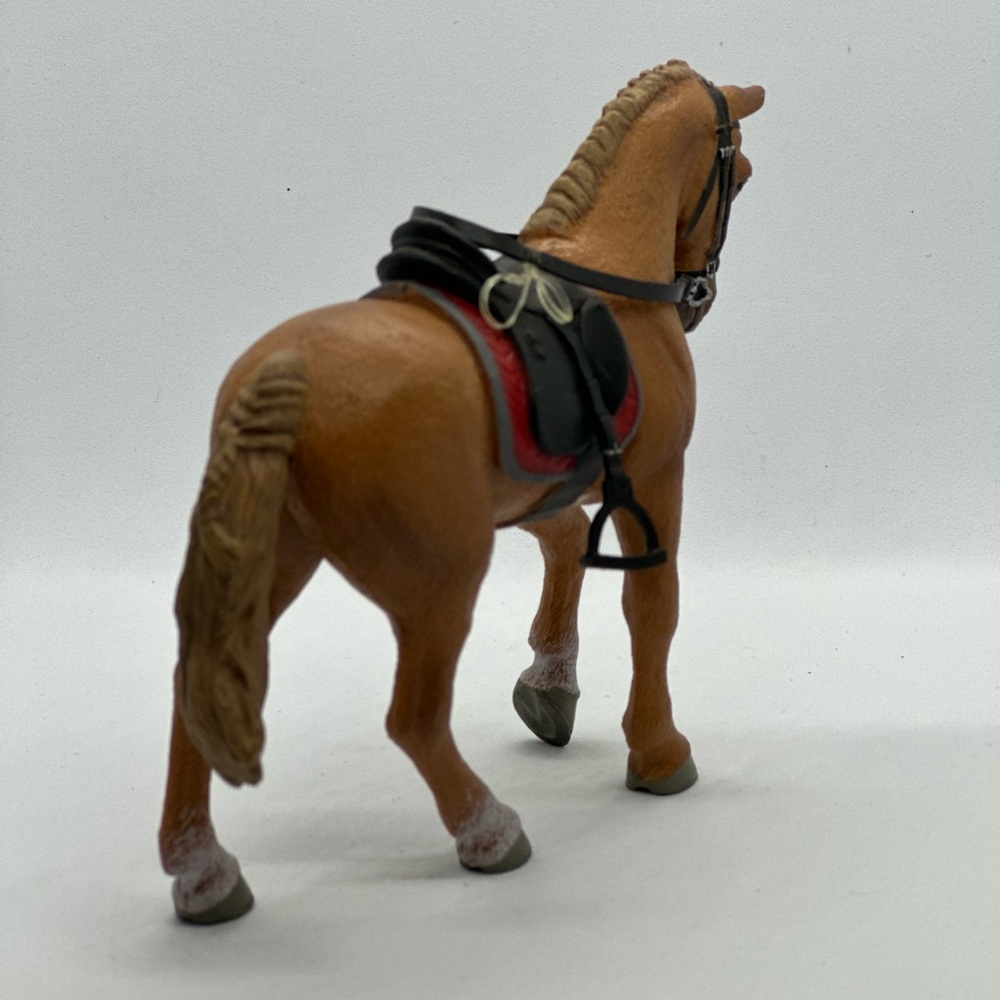 Papo 51564 Brown Walking Horse Figurine 2021 Collectible - Picture 6 of 13